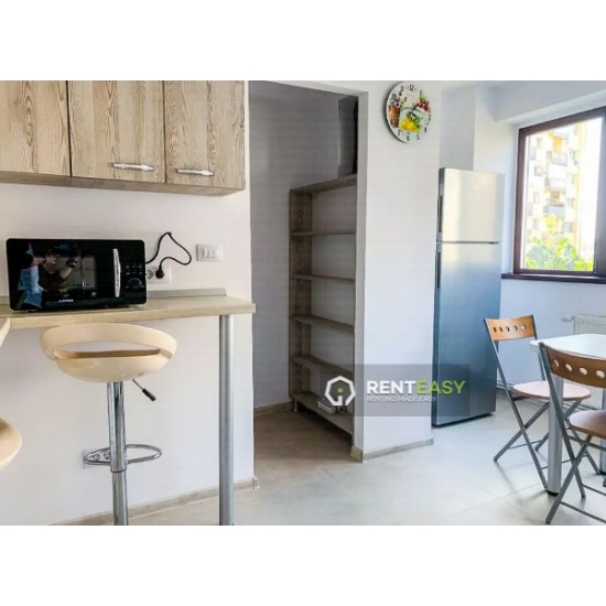 Apartament cu 3 camere de inchiriat in bloc nou in zona Centru - zona Palas
